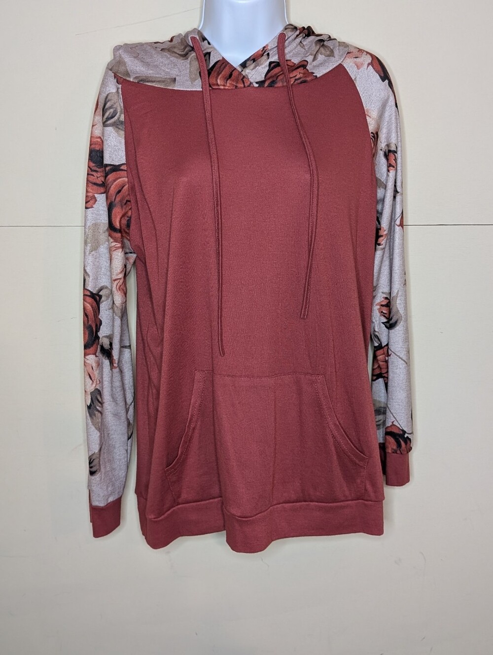 Angashion Sweatshirt Rose Print Colorblocked